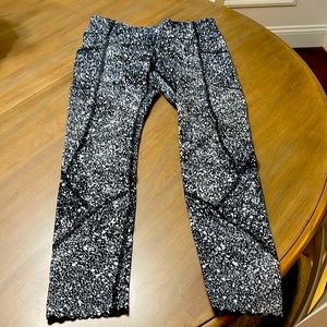 NWOT Lululemon leggings Size 6